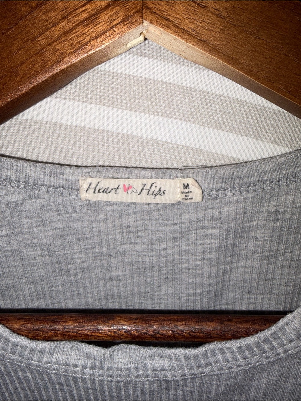 Heart Hips Grey Ribbed Drawstring Tank - Picture 4 of 4